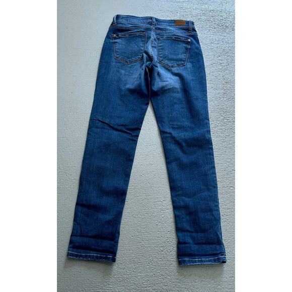 Judy Blue Boyfriend Fit Mid Rise Distressed Medium Wash Size 26 - Picture 2 of 8